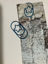 Star paperclips metallic blue jumbo wide